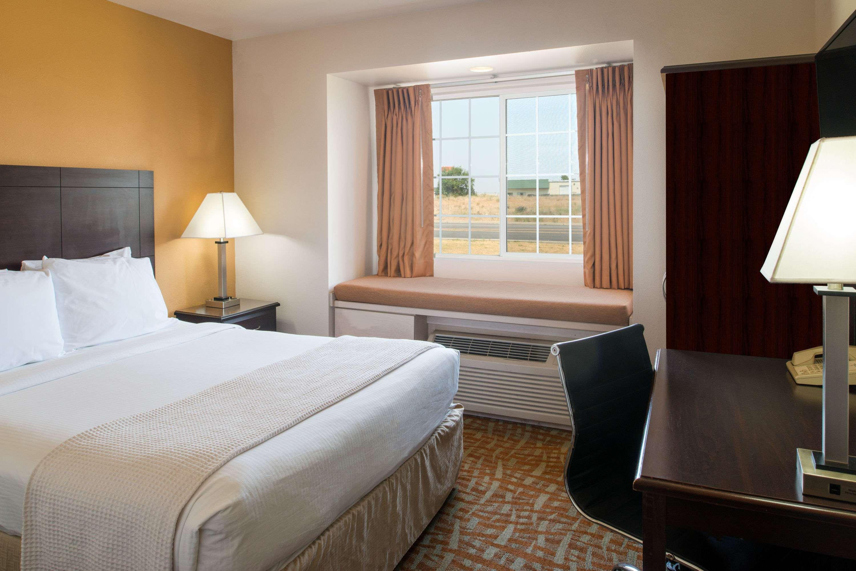 Days Inn & Suites By Wyndham Spokane Airport Airway Heights Dış mekan fotoğraf